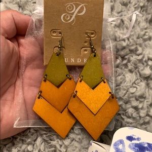 Plunder wooden metallic dangle earrings